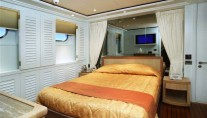 PERLE BLEUE Double Cabin.